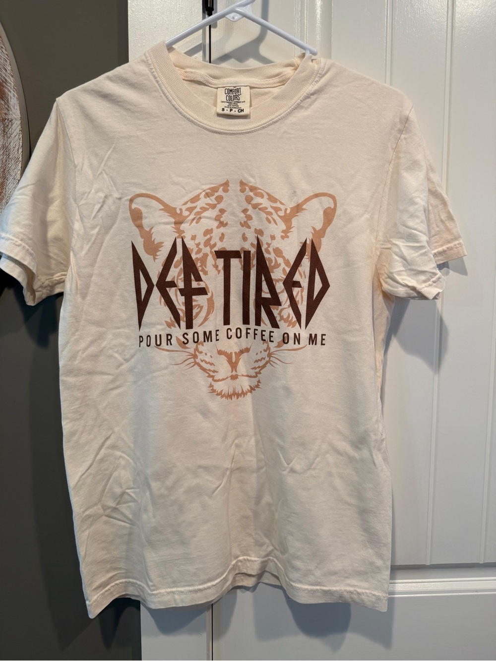 Comfort Colors Cream Graphic Tee with Brown Leopard Motif